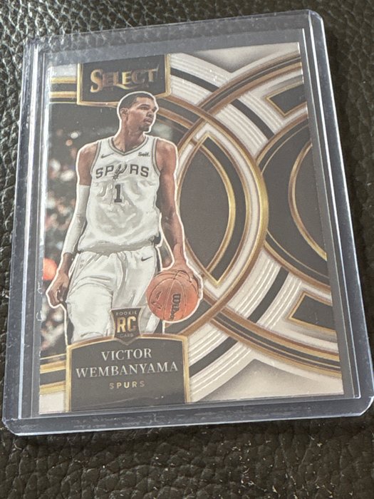 2023/24 Panini Select Basketball Victor Wembanyama #121 Tectonic Rookie - 1 Card - Næsten så god som ny (NM)