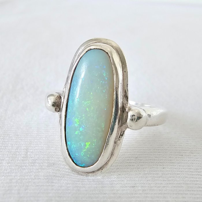 Ingen mindstepris - Ring Sølv - 6 ct australsk opal