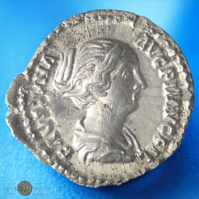 Romarriket. Faustina II (Augusta, AD 147-175). Denarius 154-156