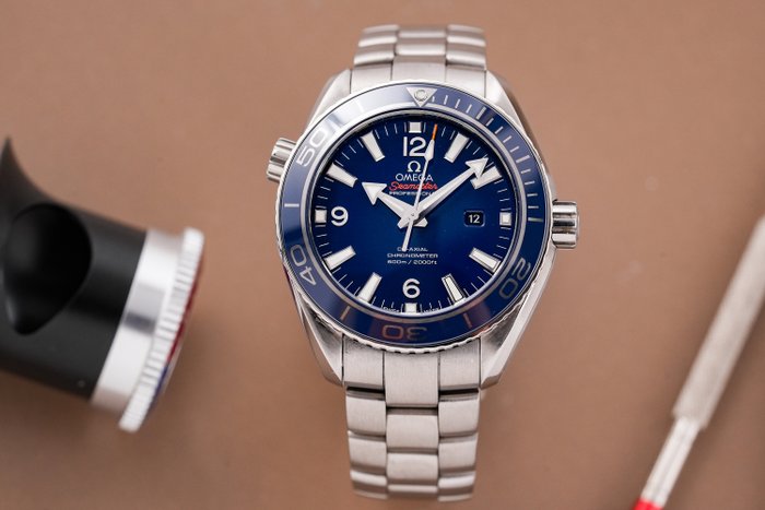 Omega - Seamaster Planet Ocean Blue Titanium - 232.90.38.20.03.001 - Unisex - 2011-nu