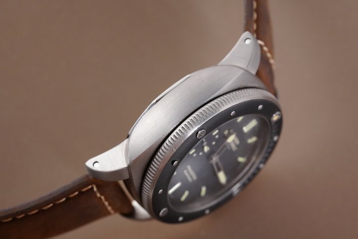 Panerai - Luminor Submersible 1950 Amagnetic 3 Days Automatic Titanio - PAM00389 - Mænd - 2011-nu