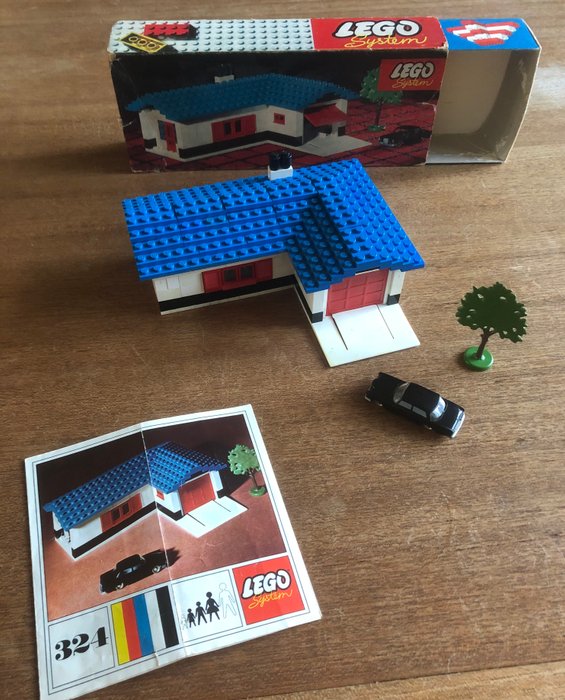 Lego - Classic Town - 324 compleet met doos en bouwbeschrijving