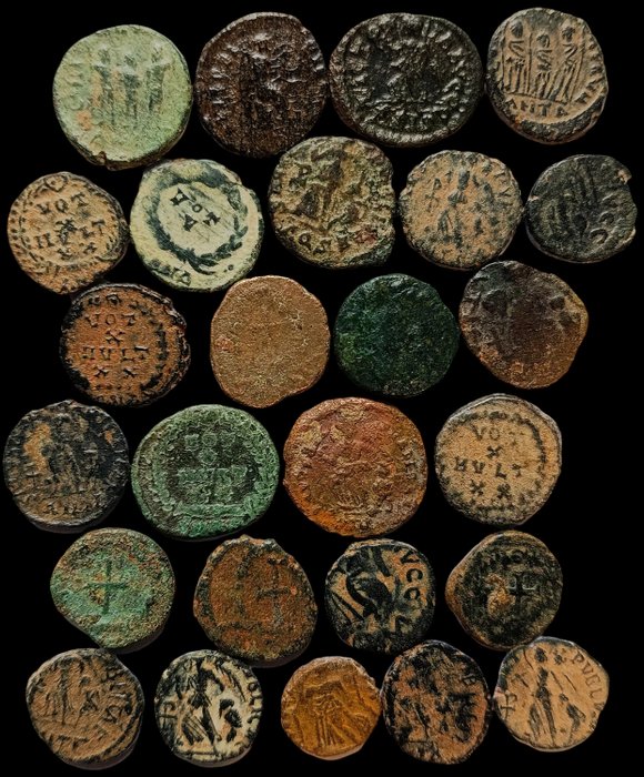 Romarriket. Æ4 Lot of 26 x Æ4 Folles (4/5th century AD)  (Ingen mindstepris)