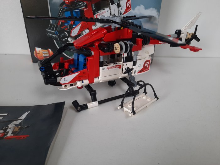 Lego - Technic - 42092 - Reddingshelikopter