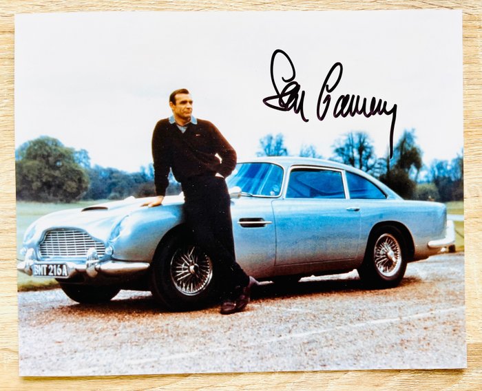 James Bond 007: Goldfinger - Sean Connery (+) with Aston Martin DB5 - Autograf, Foto, with holographic b'bc COA