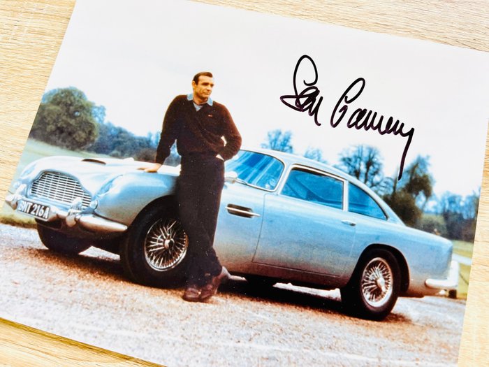 James Bond 007: Goldfinger - Sean Connery (+) with Aston Martin DB5 - Autograf, Foto, with holographic b'bc COA