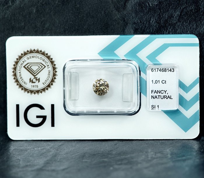 1 pcs Diamant  (Naturfarvet)  - 1.01 ct - Fancy light Brunlig Gul - SI1 - International Gemological Institute (IGI)