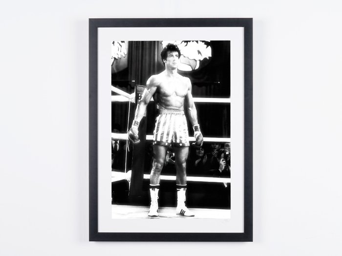 Rocky (1976) - Sylvester Stallone as " Rocky Balboa" - Fine Art Photography - Luxury Wooden Framed 70X50 cm - Limited Edition Nr 05 of 50 - Serial ID 17055 - Original Certificate (COA), Hologram Logo Editor and QR Code - 100% New items.