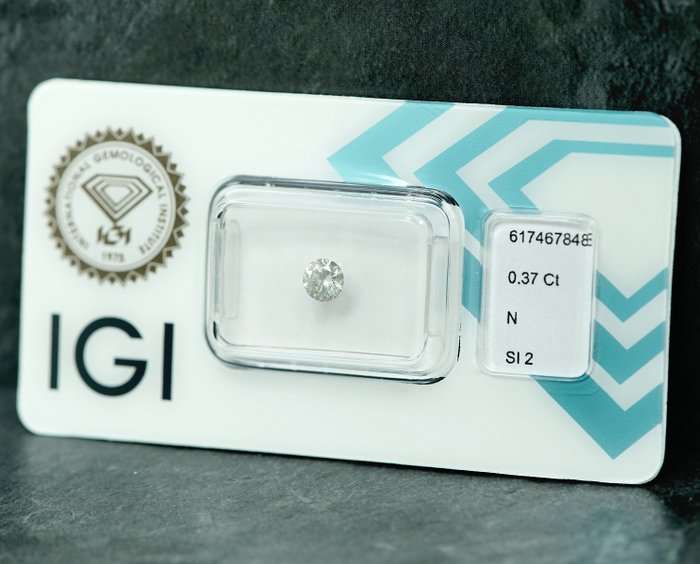 1 pcs Diamant  (Naturfarvet)  - 0.37 ct - Light Grålig Gul - SI2 - International Gemological Institute (IGI)