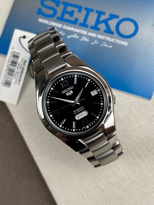 Seiko - 5 - Automatic Day Date - Ingen mindstepris - SNK623K1 - Mænd - 2011-nu