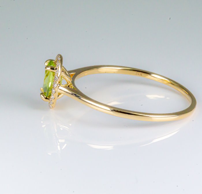 Ingen mindstepris - Ring - 14 karat Gulguld -  0.53ct. tw. Peridot - Diamant