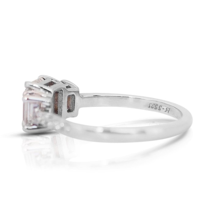 Ring - 18 kraat Hvidguld -  1.84ct. tw. Diamant (Natur) - Diamant - Trio Ring