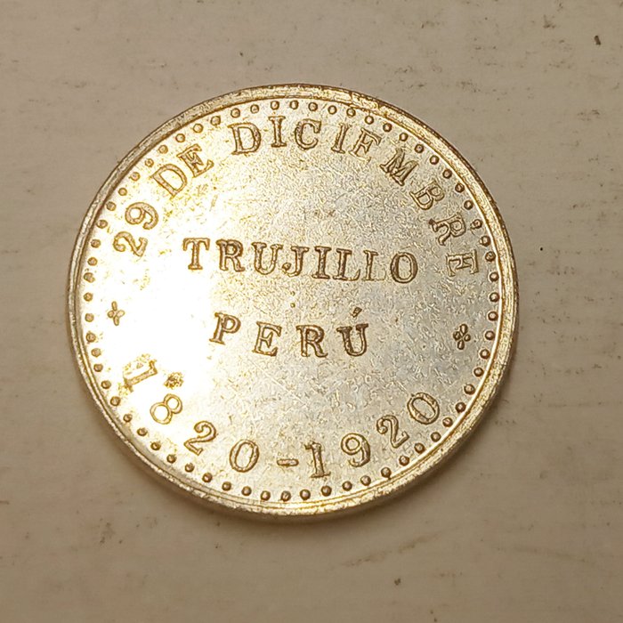 Peru kleine Silbermedaille zur Unabhängigkeit 1920Erhaltung  (Ingen mindstepris)