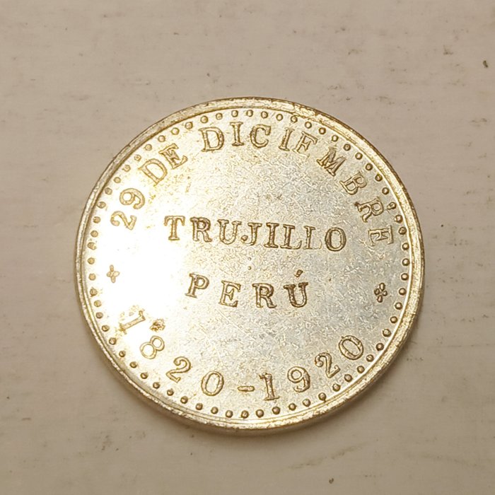 Peru kleine Silbermedaille zur Unabhängigkeit 1920Erhaltung  (Ingen mindstepris)