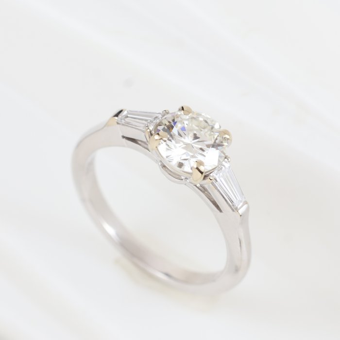 Ring - 18 kraat Hvidguld -  1.30ct. tw. Diamant (Natur) - Diamant