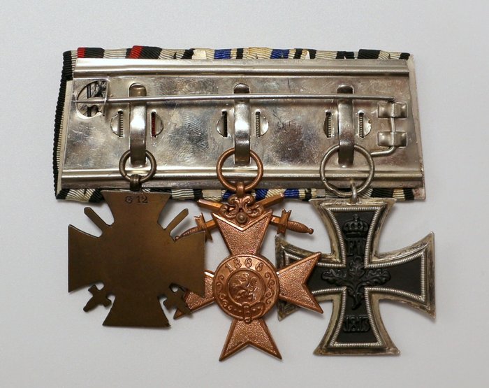 Tyskland - Medalje - Medal Bar with WW1 Iron Cross Second Class, Bavarian Military Merit Cross Third Class With Swords