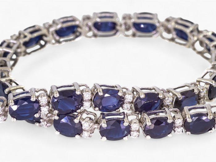 Ingen mindstepris - Armbånd - 18 kraat Hvidguld, IGI Antwerpen certificeret - 0,30 ct diamanter - 11,50 ct safir -  11.80ct. tw. Diamant (Natur) - Safir