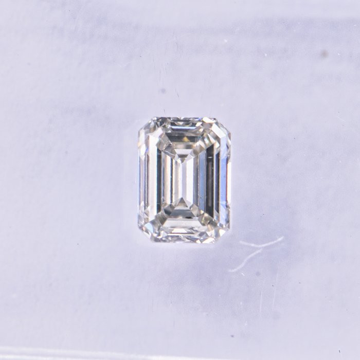 Ingen mindstepris - 1 pcs Diamant  (Naturfarvet)  - 046 ct - Smaragd - Very light Grønlig Gul - SI1 - International Gemological Institute (IGI)