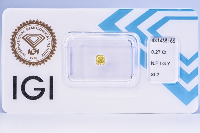 Ingen mindstepris - 1 pcs Diamant  (Naturfarvet)  - 0.27 ct - Pude - Fancy intense Grøn Gul - SI2 - International Gemological Institute (IGI)