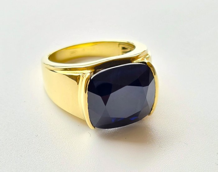 Ingen mindstepris - Ring - 18 kraat Gulguld -  18.58ct. tw. Safir - 18,58 ct. Blå