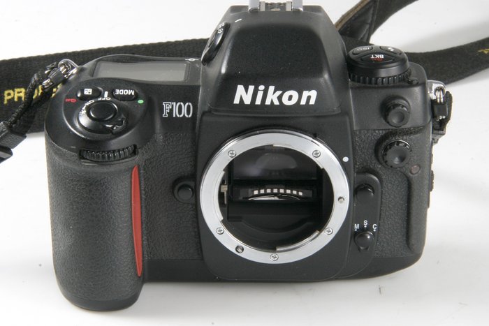 Nikon F100  body Reflekskamera med enkelt linse (SLR)