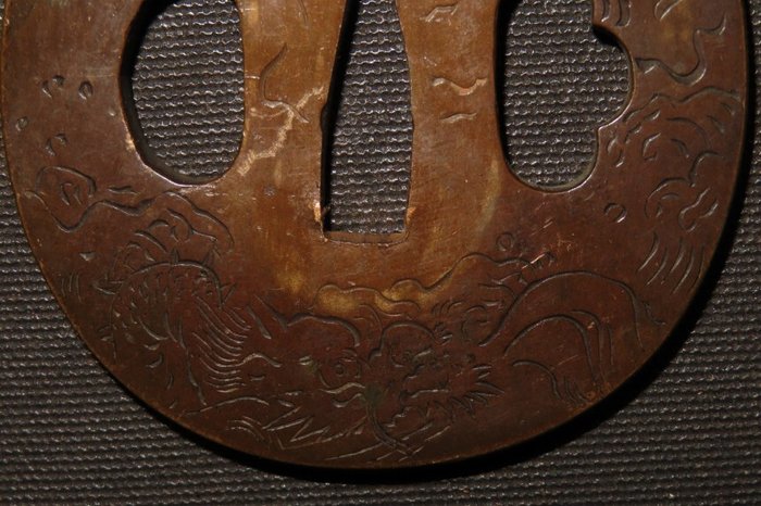 Katana - Suaka - Human, Cloud  Dragon Tsuba : C4-588 - Japan - Edo-perioden (1600-1868)