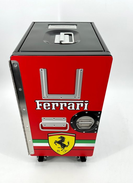 TrapTrading - Flyvogne  - Ferrari kabys container natbord sidebord - 2020+ - Ferrari flyselskab container