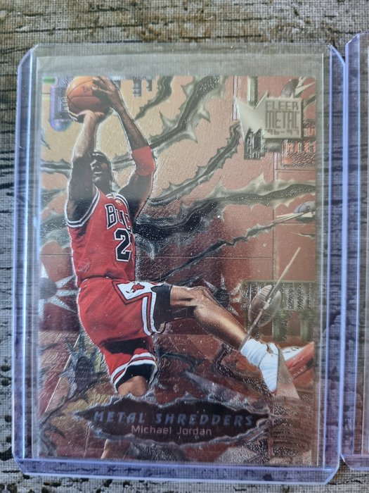 1990s Fleer, Upper Deck, Skybox, Topps, Panini Michael Jordan, Magic Johnson, Scottie Pippen, Dennis Rodman 21 cards - Mixed collection - Glimrende (EX)