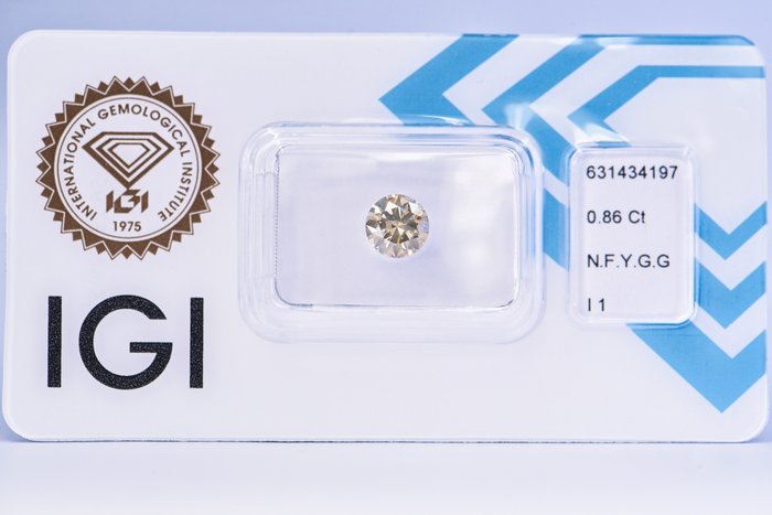 Ingen mindstepris - 1 pcs Diamant  (Naturfarvet)  - 086 ct - Rund - Fancy Grønlig Gullig Grå - I1 - International Gemological Institute (IGI)