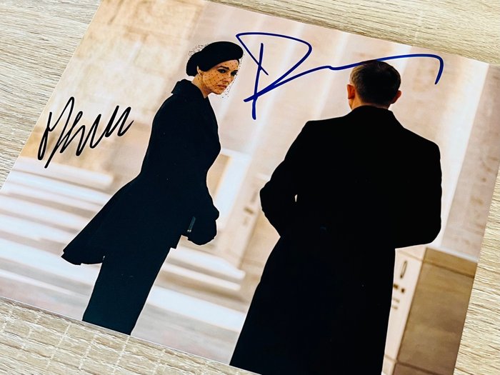 James Bond 007: Spectre - Double signed by Daniel Craig and Monica Bellucci - Autograf, Foto, signed with COA