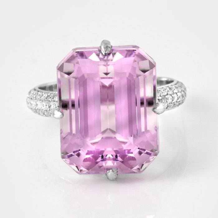 Ingen mindstepris - Ring - 14 karat Hvidguld -  16.42ct. tw. Kunzit - Diamant - IGI 15,93 ct Pink