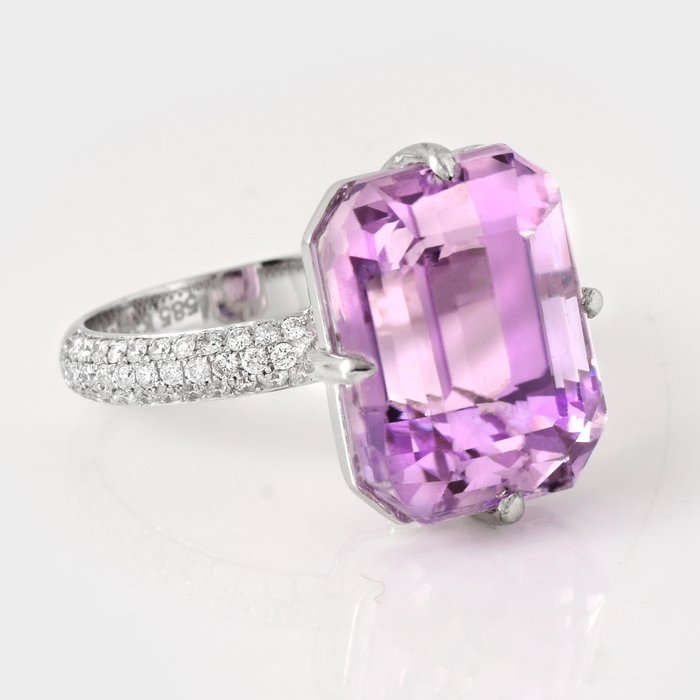 Ingen mindstepris - Ring - 14 karat Hvidguld -  16.42ct. tw. Kunzit - Diamant - IGI 15,93 ct Pink