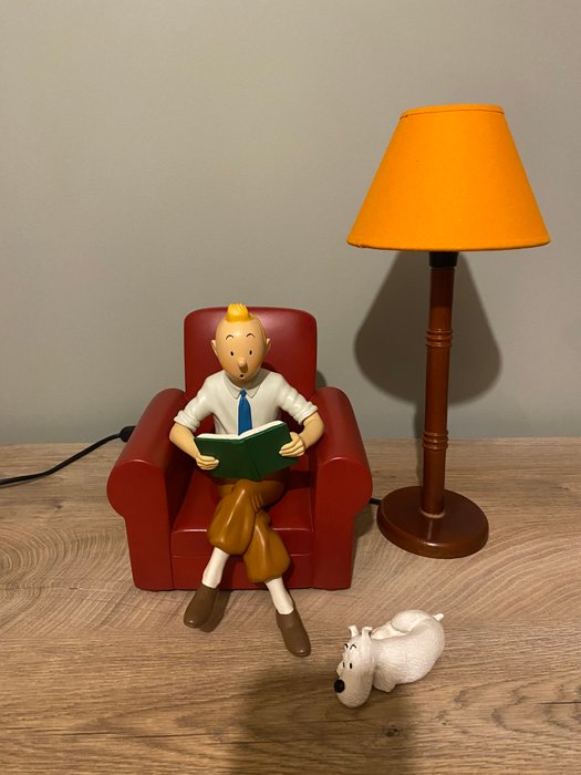 Pixi Paris - Tintin - Patrick Regout - 30004 - Tintin lisant dans son fauteuil  - (1992)