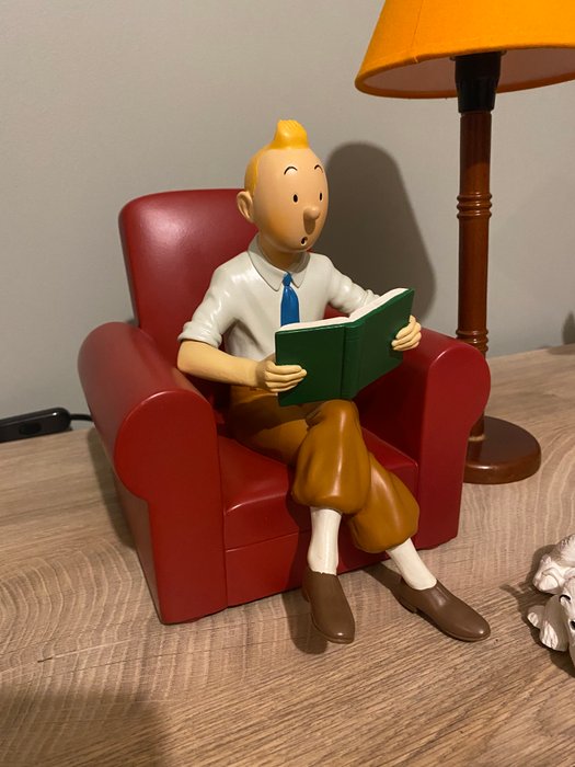 Pixi Paris - Tintin - Patrick Regout - 30004 - Tintin lisant dans son fauteuil  - (1992)