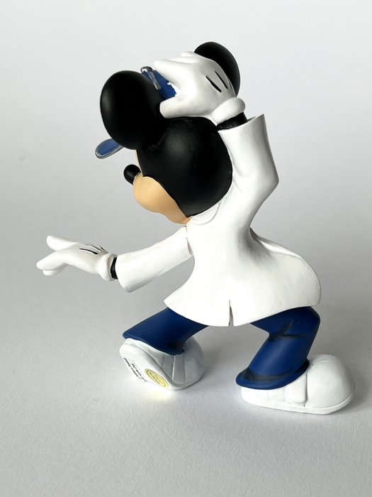 Disney Showcase - Urban Mickey Mouse - Enesco 4026098