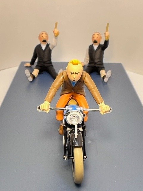 Figur - Tintin - Voiture 1/24 - La moto de Tintin - le Sceptre d'Ottokar - harpiks