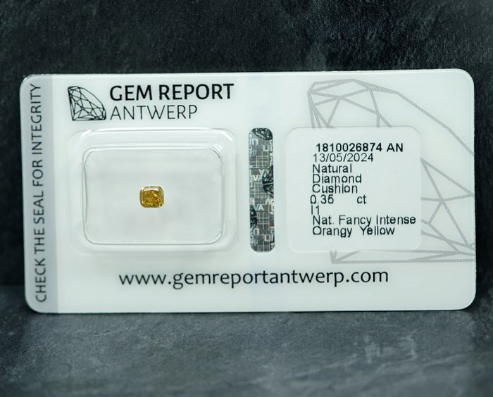 Ingen mindstepris - 1 pcs Diamant  (Naturfarvet)  - 0.35 ct - Fancy intense Orange nuance Gul - I1 - Gem Report Antwerp (GRA)