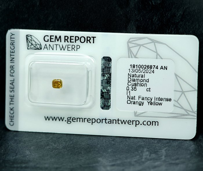 Ingen mindstepris - 1 pcs Diamant  (Naturfarvet)  - 0.35 ct - Fancy intense Orange nuance Gul - I1 - Gem Report Antwerp (GRA)