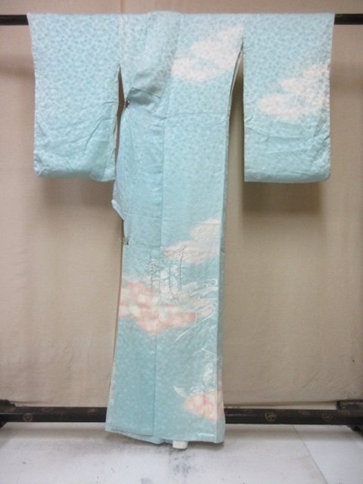 Japansk Kimono Pure Silk Chirimen, lyseblå, graduering, ahorn, skyer, blomster - Silke - Japan - 1900-2000