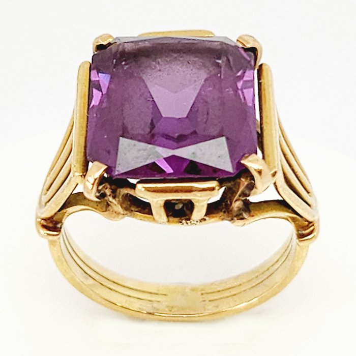 Ring - 18 kraat Gulguld -  7.00ct. tw. Spinel