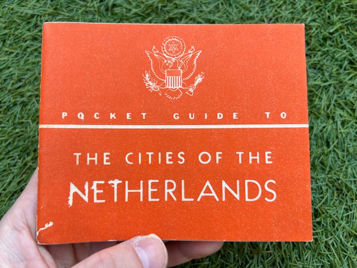 Verenigde Staten van Amerika - Official US Army Soldier's Pocket Guide to the Netherlands - Nijmegen - Roermond / Limburg - Airborne - Infantry - US Army - published in april 1944 prior to invasion - 1944