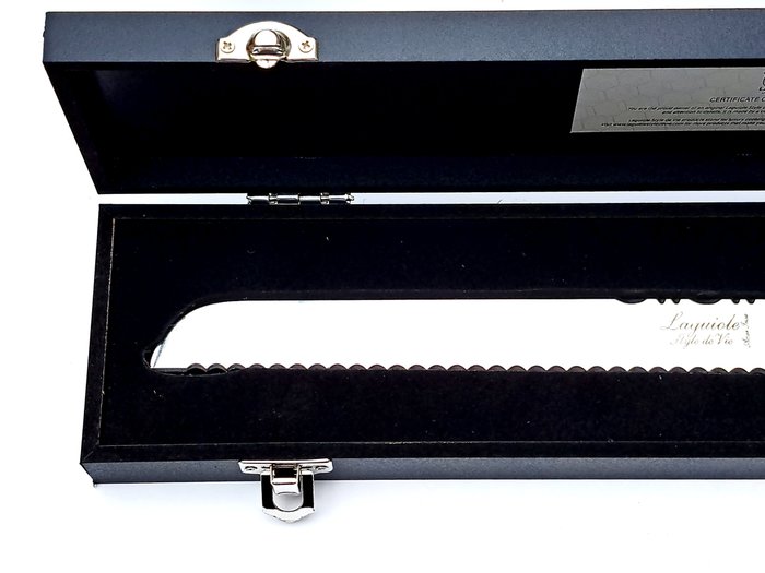 Laguiole - Bread Knife - incl. Certificate and luxury gift box - Olive Wood - Køkkenkniv - Rustfrit stål - Holland