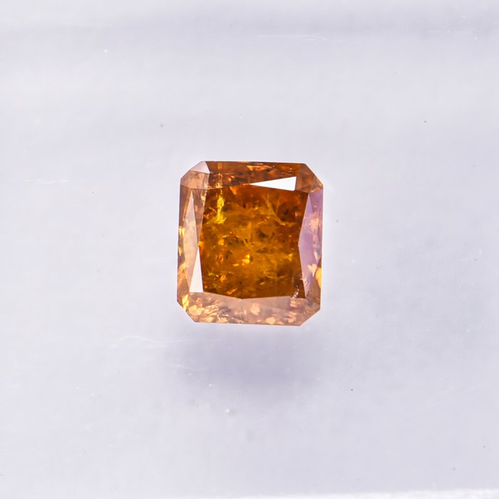 Ingen mindstepris - 1 pcs Diamant  (Naturfarvet)  - 0.51 ct - Radiant - Fancy vivid Orange - I3 - International Gemological Institute (IGI)