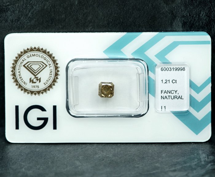 Ingen mindstepris - 1 pcs Diamant  (Naturfarvet)  - 1.21 ct - Firkantet med slebne hjørner - Fancy Brunlig Gul - I1 - International Gemological Institute (IGI)