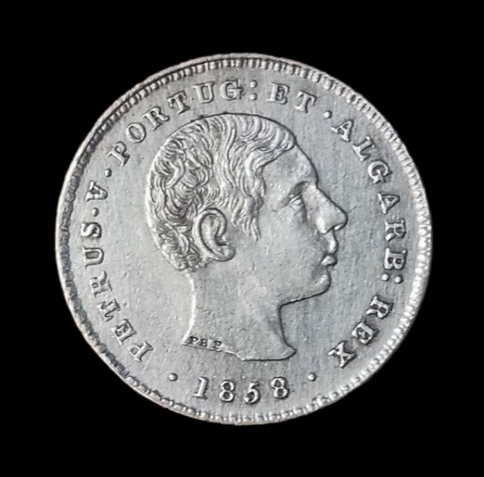 Portugal D Pedro V (1853-1861) 200 Reis 1858 - 2° Tipo - Escassa