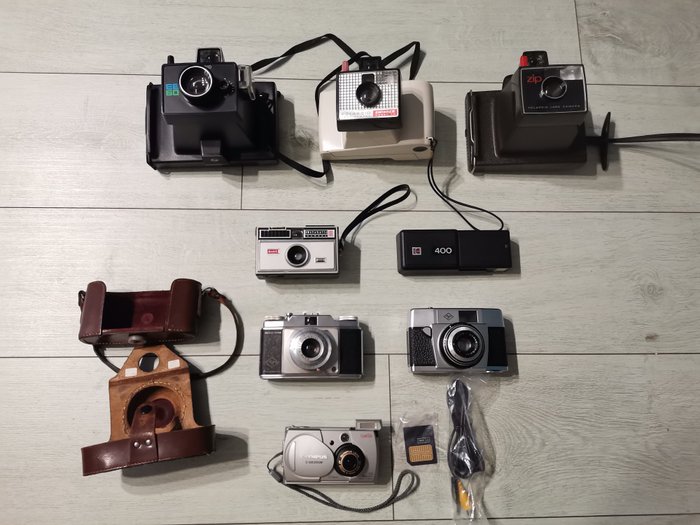 Kodak, Polaroid, Olympus, Minolta, Konica, Agfa, Canon, Braun Swinger 20 / Zip / EE60 / Instamatic 100 / Ektralite 400  and others | Analogt kamera