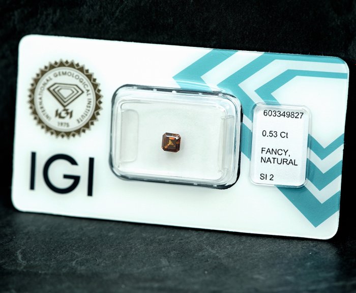 1 pcs Diamant  (Naturfarvet)  - 0.53 ct - Kvadrat - Fancy deep Orange Gul - SI2 - International Gemological Institute (IGI)