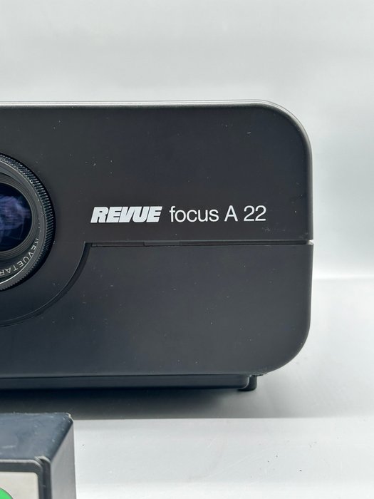 Revue Focus A22 Diaprojektor - Vintage Projektor mit Color Revue-Objektiv Slideprojektor