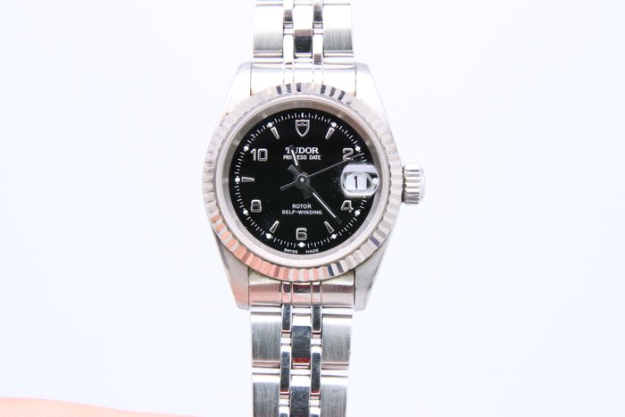 Tudor - Princess Date - Ingen mindstepris - 92414 | Circa 2000+ - Kvinder - 2000-2010