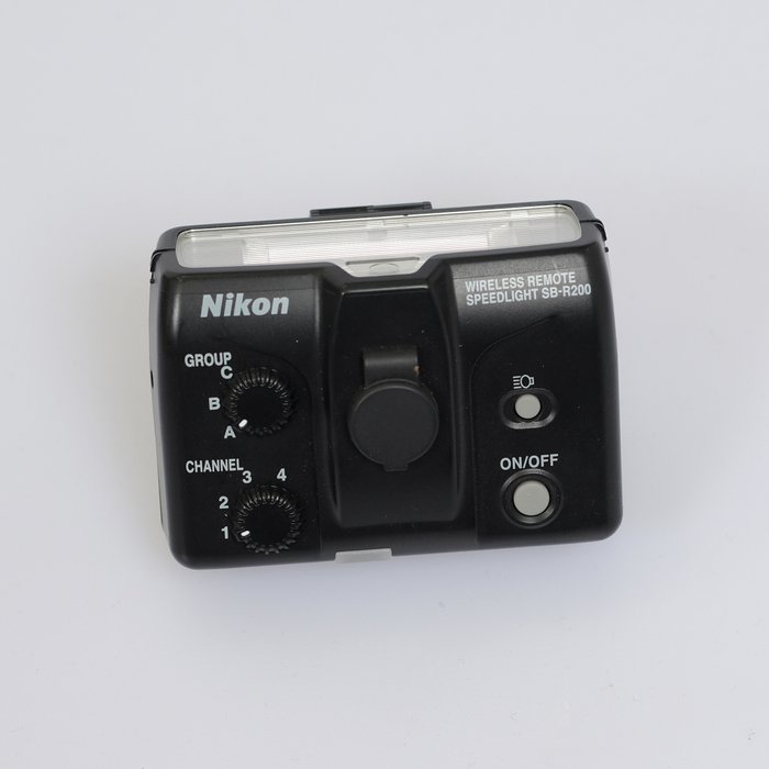 Nikon SB-R200 Wireless Remote Speedlight Blitz